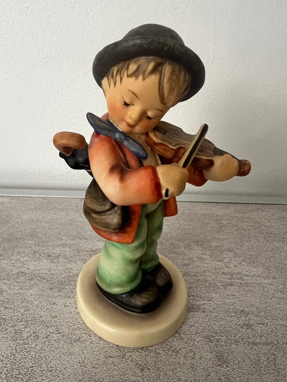 Vintage Hummel Puppy Love Goebel Full Bee Figurine Boy Playing Violin w Dog 6"